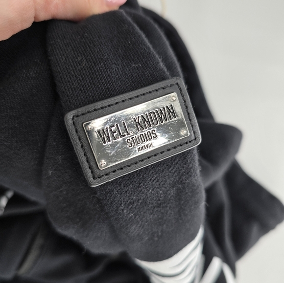 Well Known black swan hoodie sweater size Xlarge - Picture 13 of 13